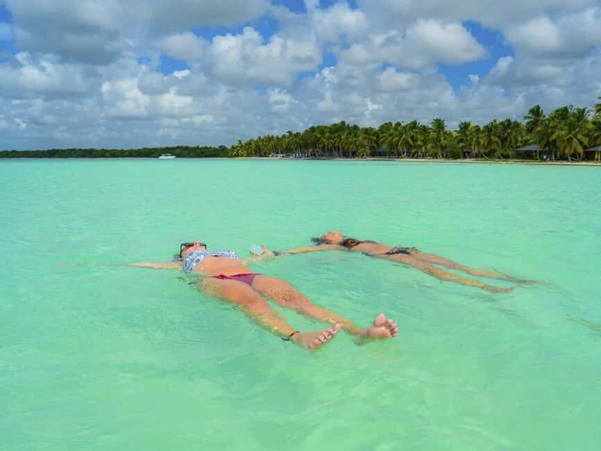 Punta Cana: Saona Island Day Trip with Blue Lagoon & Lunch - What to bring (and what to avoid) for a comfortable Saona day