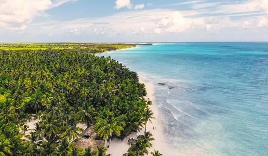 Punta Cana: Saona Island Premium 3 beaches - What could disappoint: crowding, cleanliness, and staying respectful at the Natural Pool