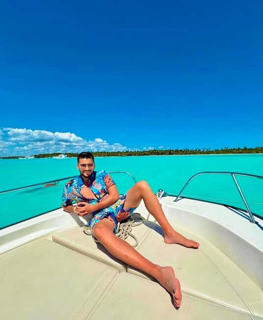 Punta Cana: Saona Island VIP | Private Beach, Open Bar & Lunch - Lunch on Saona: premium buffet in name, real-world results