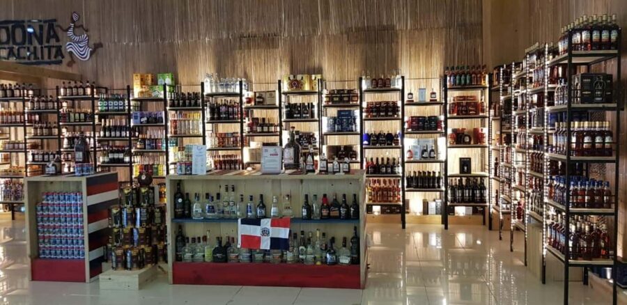 Punta Cana: Shopping Tour with Hotel Pickup and Drop-Off - Shopping at the Plaza: Larimar, Amber, Hats, and Real Shopping Tactics