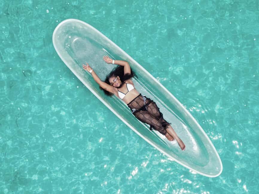 Punta Cana: Single Clear Kayak Photoshoot - Options for couples and special occasions