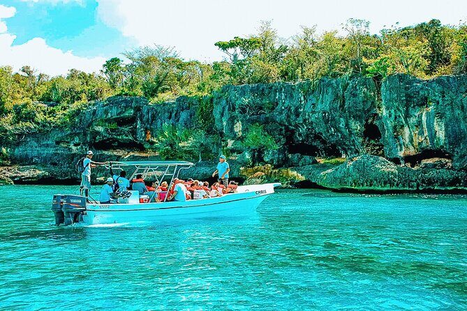 Punta Cana Speed Boat to Saona Island with Lunch & Natural Pools - Lunch and drinks: what’s included, and what can be underwhelming