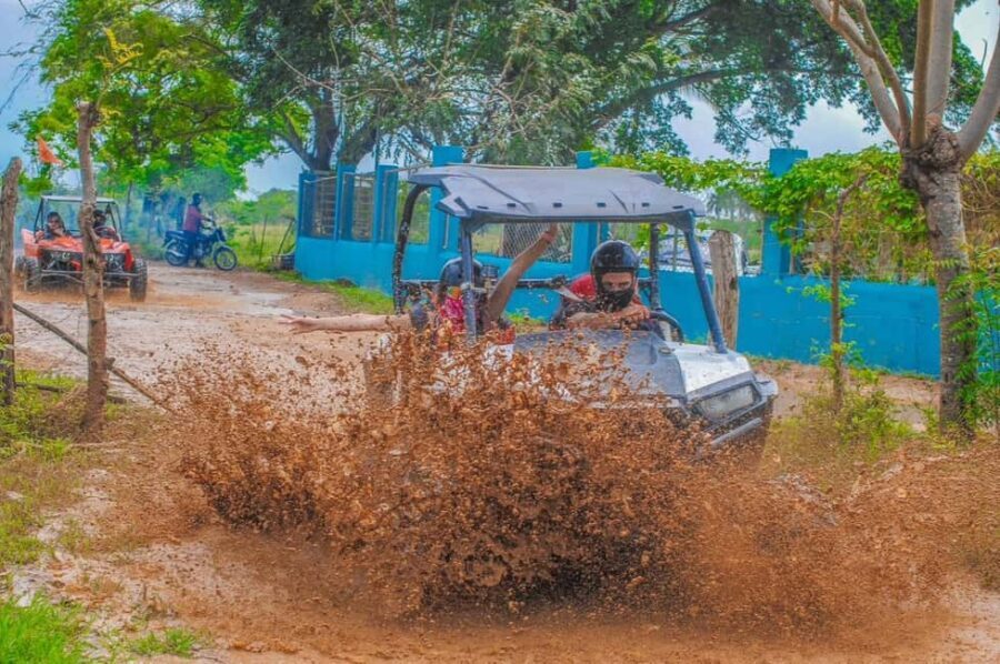 PUNTA CANA WILD BUGGY BREAKS TRACK WITH EXTRAMAS PROTECTION - Macao Beach Break: Time to Walk and Cool Off
