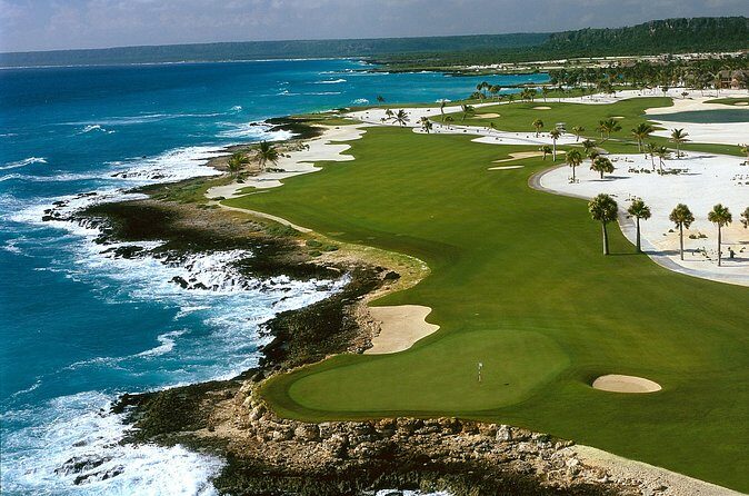 Punta Espada Golf - Cap Cana - Punta Cana - Club rentals, food, and the money side of a great golf day