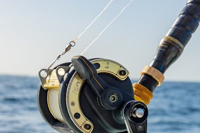 Reel Adventures: A Fin-tastic Fishing Tour - The Crew’s Role: From Setup to “Keep Going”