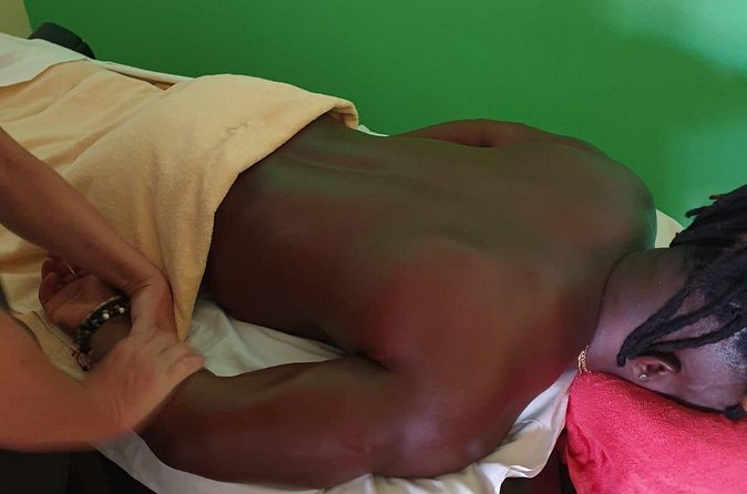 Relaxing massage in Bávaro Punta Cana - What you can do after: add-on therapies, shops, or seafood