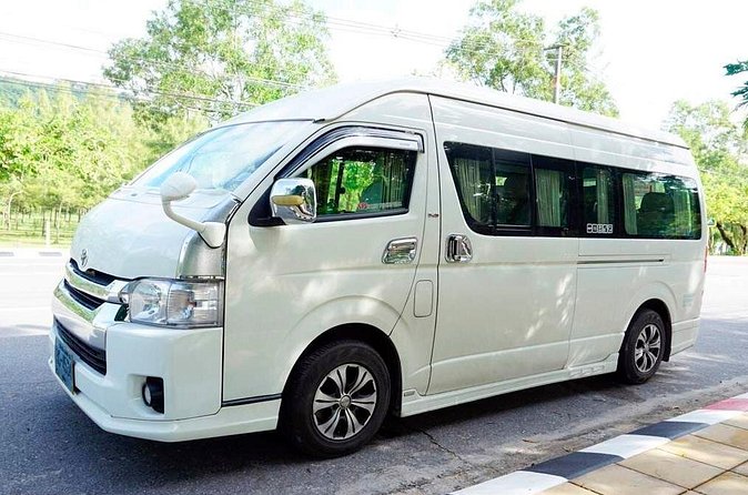 Roundtrip Private Transfers from Punta Cana Airport (PUJ) - In-car perks and communication: what you’ll actually notice