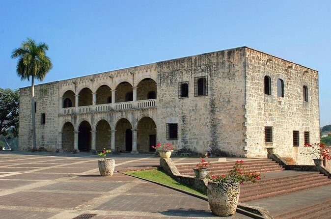 Santo Domingo - Alcázar de Colón: what you’ll see—and the extra admission catch