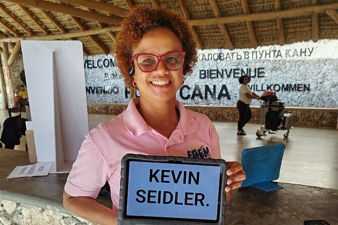 Santo Domingo Airport and Lopesan Costa Bavaro Private Transfer - Arrival Day at Santo Domingo Airport: Meeting the Sign-and-Name Driver