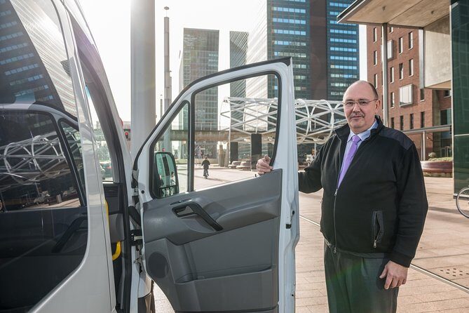 Santo Domingo Airport (SDQ) Round Trip Transfer to/from Santo Domingo Hotels - Private group comfort: only your group in the vehicle