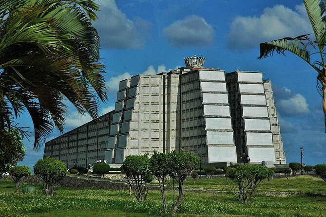 Santo Domingo City Tour from Punta Cana Full-Day - Panoramic drives: National Palace and Faro a Colón from above