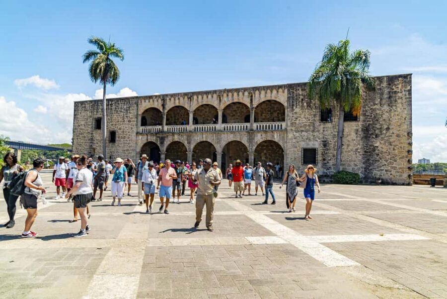 Santo Domingo Colonial City Tour Full Day with Lunch - Faro a Colón and Casa de Colón: seeing Columbus through big monuments
