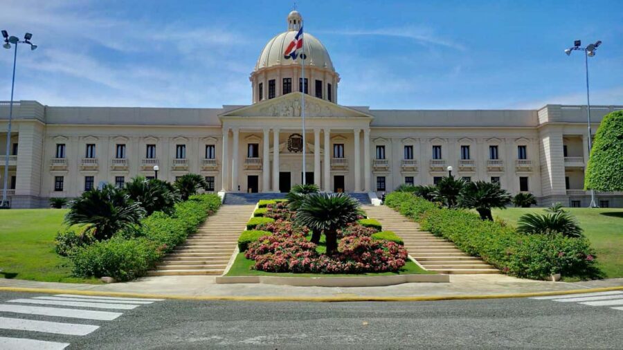 Santo Domingo Historical City Tour: Explore the Heritage - National Presidential Palace, Fine Arts Theater, and Royal Houses: City Power Up Close