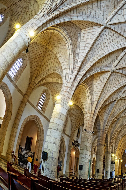 Santo Domingo: Private City Tour walking - Palace of Justice and the civic side of the colonial city