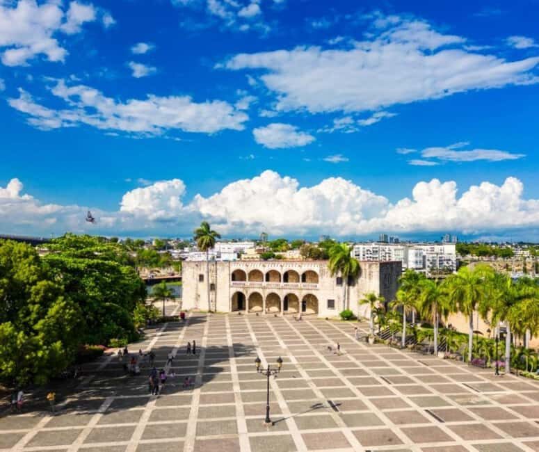 Santo Domingo: Small Group Tour with Cable Car from Bayahibe - Los Tres Ojos National Park: Turquoise Lagoons Under the Trees