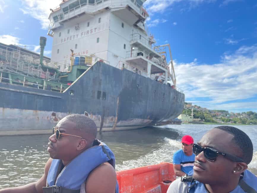 Santo Domingo Top: Colonial Zone Boat Ride Adventure - The 1-Hour Game Plan: What Happens From Photo Stop to Cruise