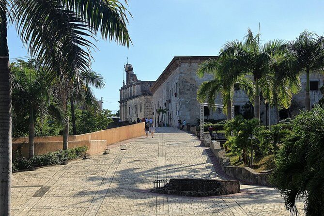 Santo Domingo - Zona Colonial for 4 hours: the streets where the New World began