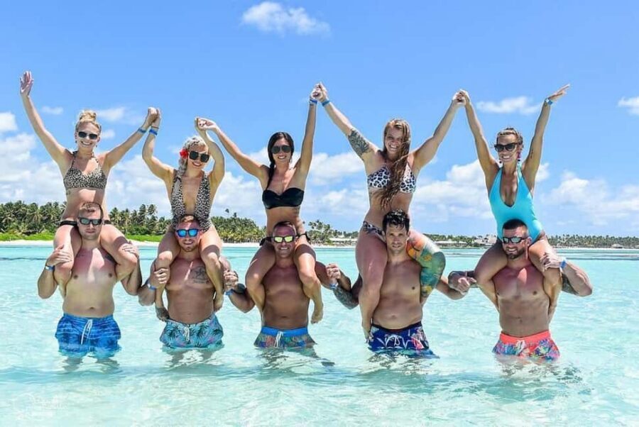 Saona Exclusive Catamaran – Small Group Experience - Meeting in Bayahibe and planning your morning