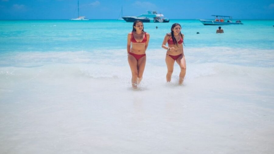 Saona Island All Inclusive Tour - Saona Beach Time: How to Handle the Crowd Reality