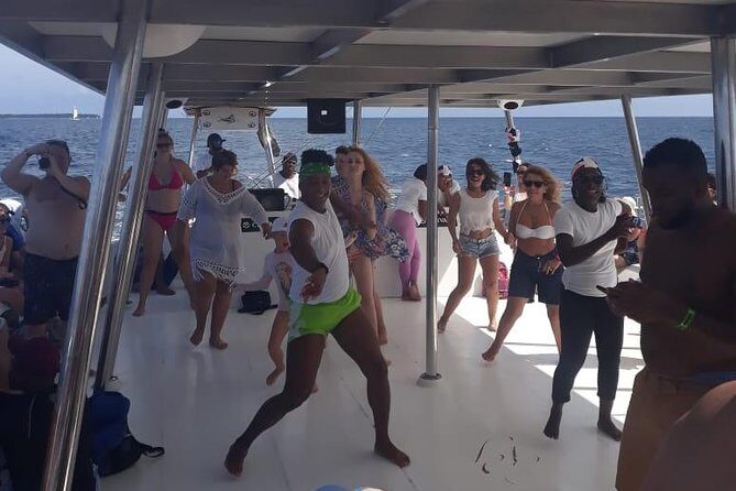 Saona Island Day Trip with Private Transfer and Personal Service - Group size, crowd energy, and what the day can feel like