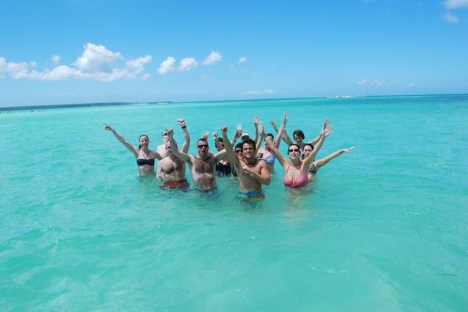 Saona Island Private +8 People Platinum Transfer - Bayahibe catamaran day vs private speedboat: what changes on the water