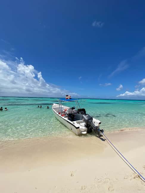 Saona Island VIP: 4 Beaches , Mano Juan & Canto de la Playa - Pickup, coach ride, and the speedboat moment (the tone is set fast)