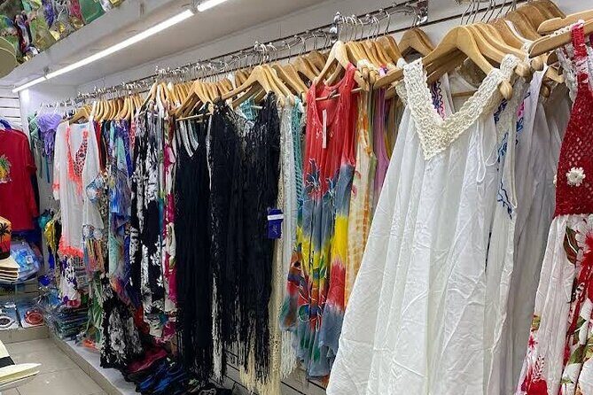 Shopping or souvenirs in Plaza Bávaro - What This Plaza Bávaro Shopping Stop Is Really For