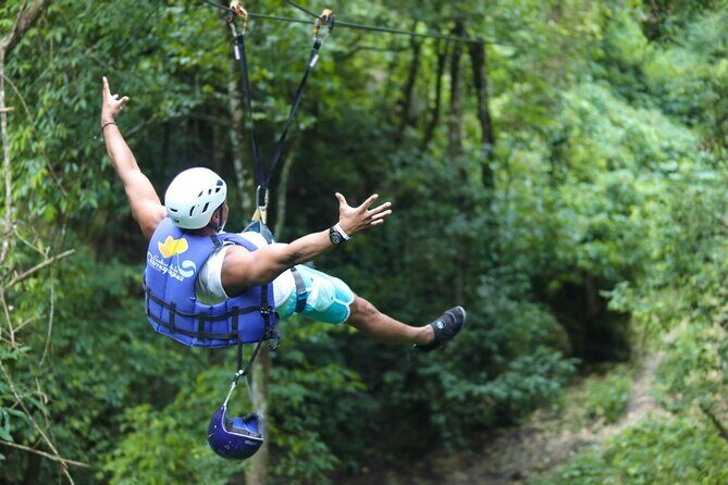 Short Excursion Ziplining & Waterfall, Taino Bay and Ambar cove. - Getting to Damajagua From Cabarete: the morning bus ride with Wi‑Fi