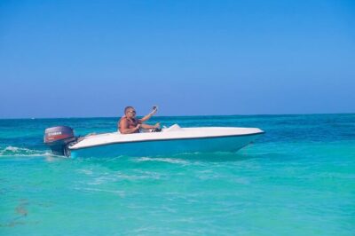 Speedboat Sailing with Snorkeling Experience in Punta Cana - Entering The Boat Day: Meeting at 9:00 and the Transfer Rhythm