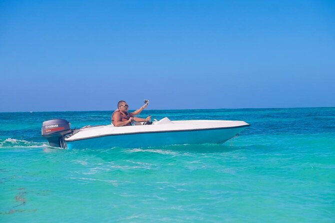 Speedboat Sailing with Snorkeling Experience in Punta Cana - Entering The Boat Day: Meeting at 9:00 and the Transfer Rhythm