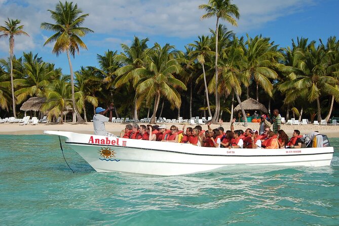 Tour to Isla Saona From Punta Cana with Transportation and Lunch - Palmilla natural pool and starfish time (with easier swimming)