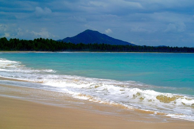 Tour to Montana Redonda (Round Montain) & Costa Esmeralda Beach - Guides and Drivers: Names to Watch For