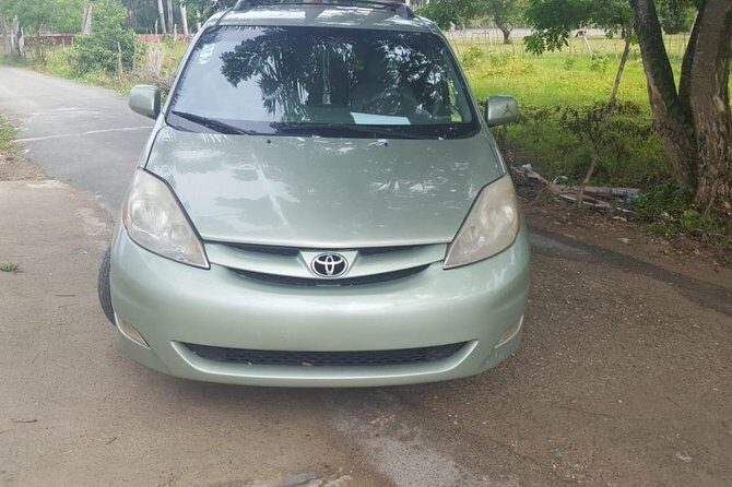 Transportation from Puerto Plata Airport to Cabarete - Meeting the Driver at the Curb: How to Avoid the 20-Minute Headache