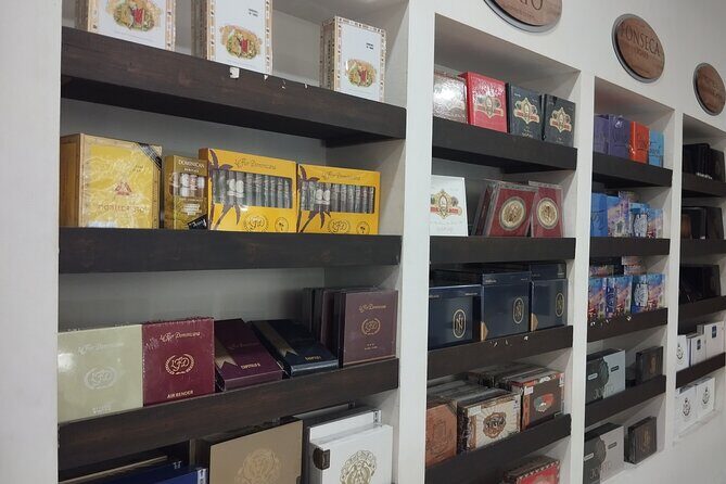 World Mart Souvenirs Store - Guided Tour - World Mart Souvenirs Store in Punta Cana: How the 3 Hours Unfold